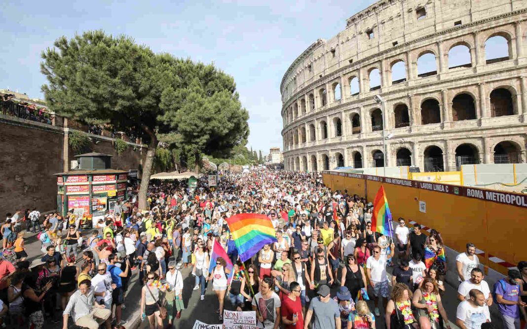 GAY PRIDE ROMA 2017 MANIFESTAZIONE PER I DIRITTI LGBT